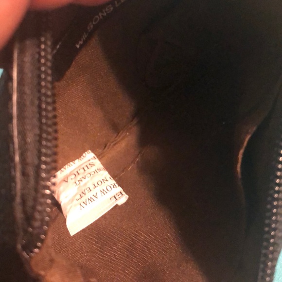 Wilson wristlet - Picture 2 of 3